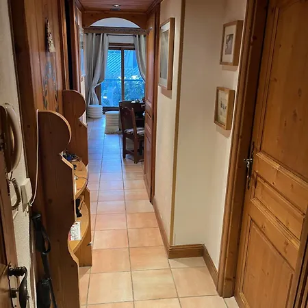 아파트 Tres Bel Avec Vue Exceptionnelle Et Piscine Interieure Dans La